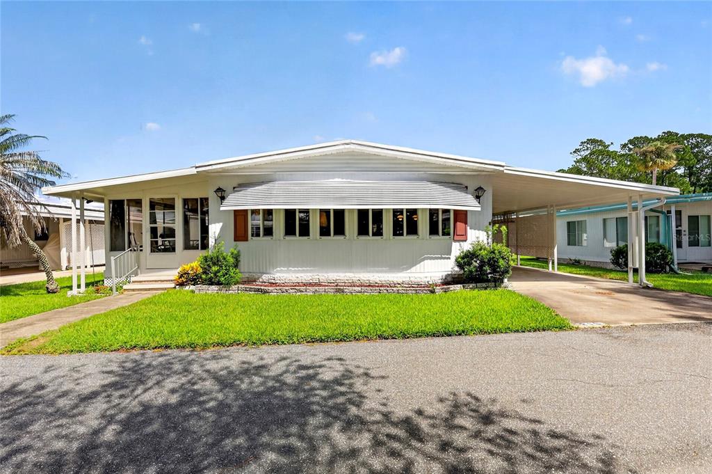 210 PALM MEADOWS DR, EUSTIS, FL — photo 2 of 30
