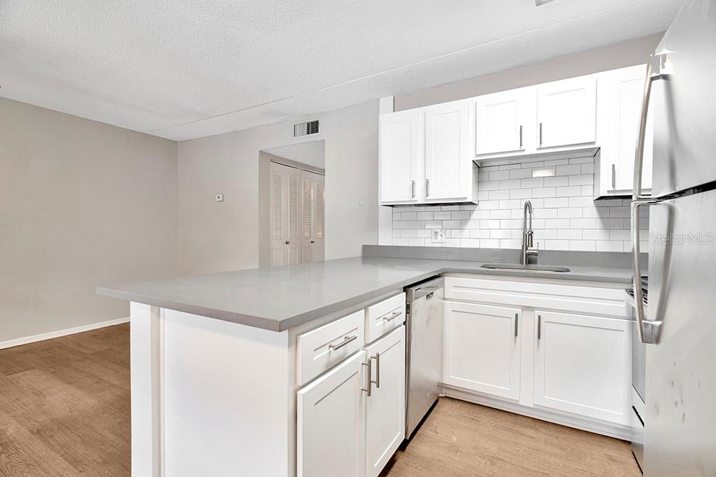 3602 S MACDILL AVENUE UNIT 108, TAMPA, FL — photo 5 of 11