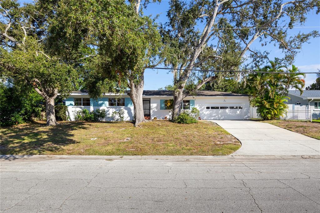 1198 FAIRWAY DRIVE