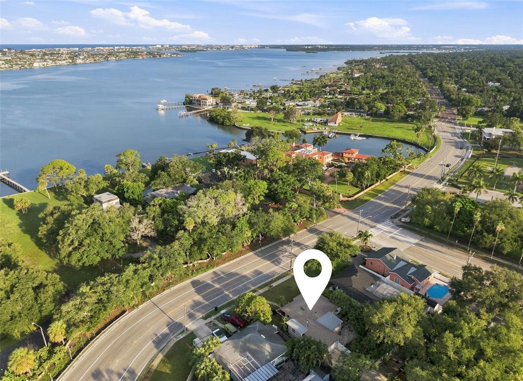 443 PARK STREET N, ST PETERSBURG, FL — photo 4 of 22