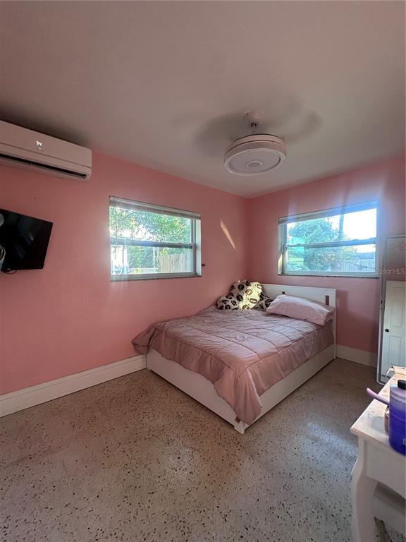4762 54TH AVENUE N, ST PETERSBURG, FL — photo 5 of 24