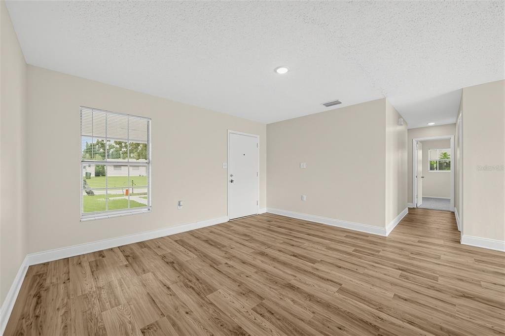 5635 STULL AVENUE, ORLANDO, FL — photo 4 of 20