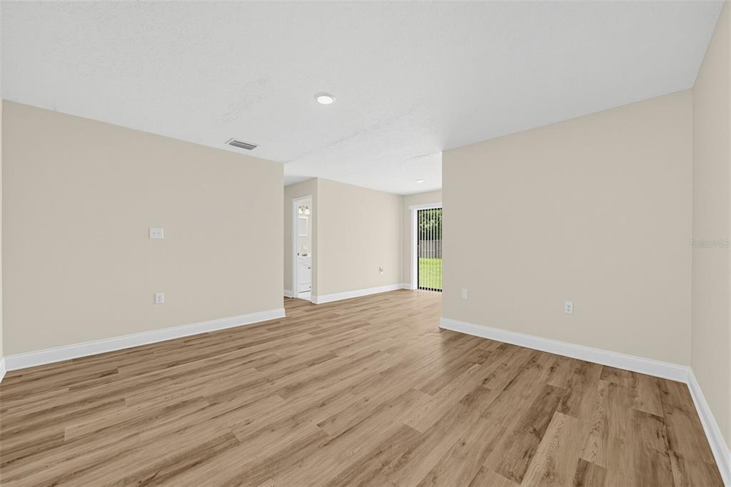 5635 STULL AVENUE, ORLANDO, FL — photo 5 of 20