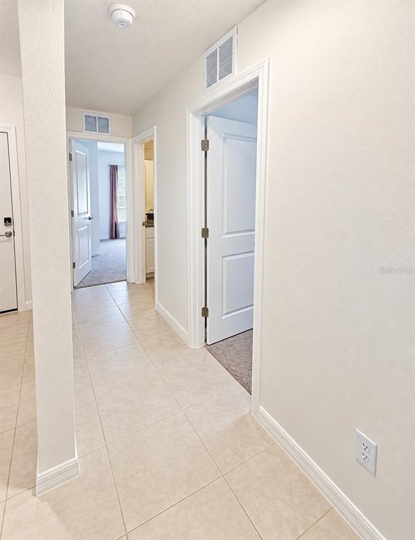 1838 RED LOOP, LAKELAND, FL — photo 4 of 19