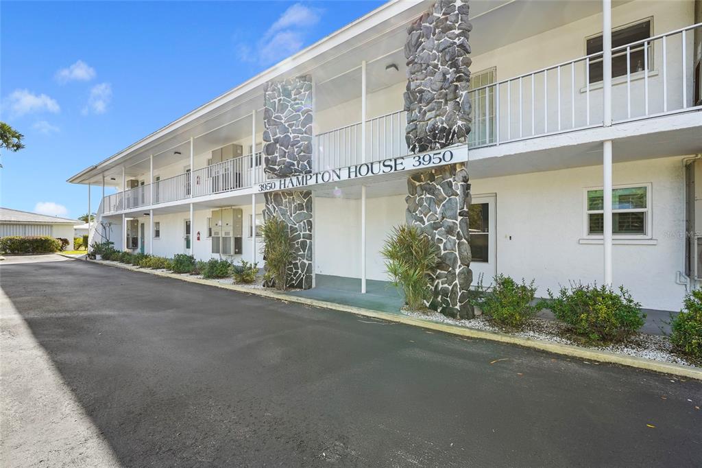 3950 ROXANE BOULEVARD UNIT 2B
