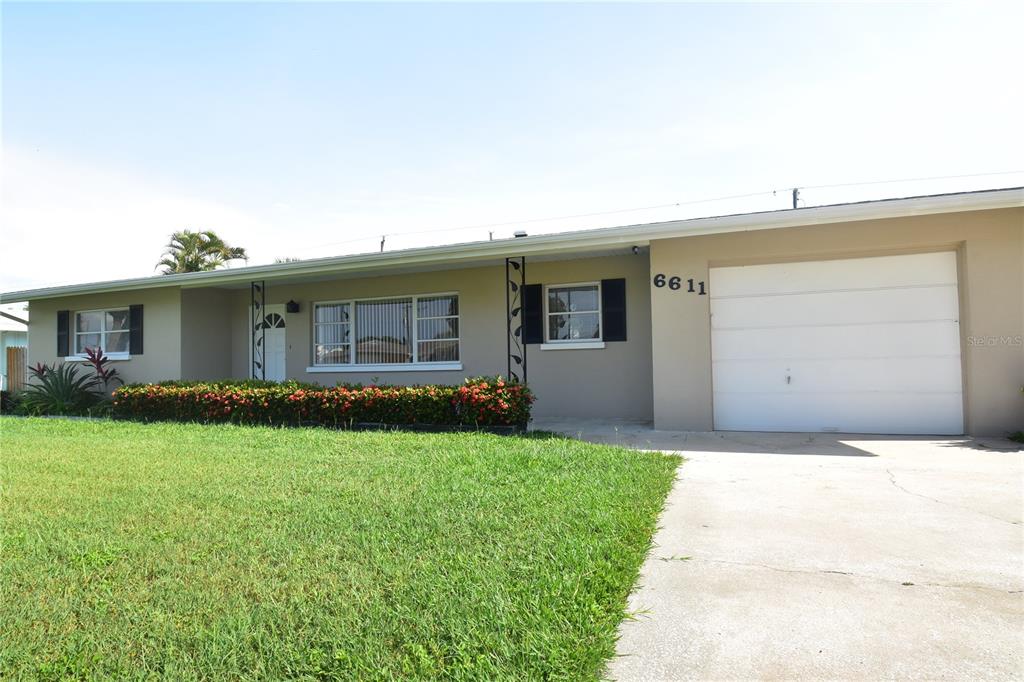 6611 COLONIAL DRIVE, SARASOTA, FL — photo 2 of 17