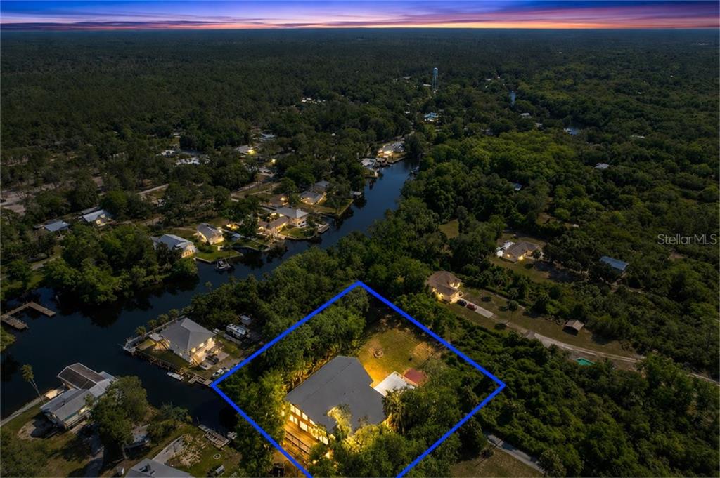 11590 N Kayak POINT, INGLIS, FL — photo 2 of 30