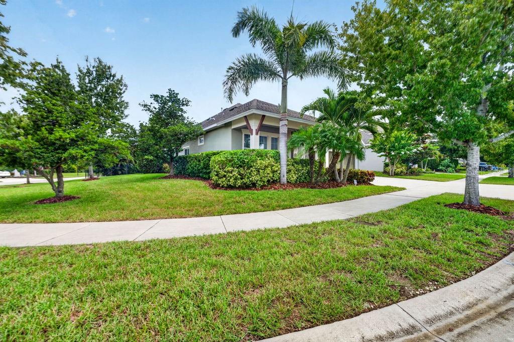 6127 SHADOWLAKE DRIVE, APOLLO BEACH, FL — photo 2 of 30