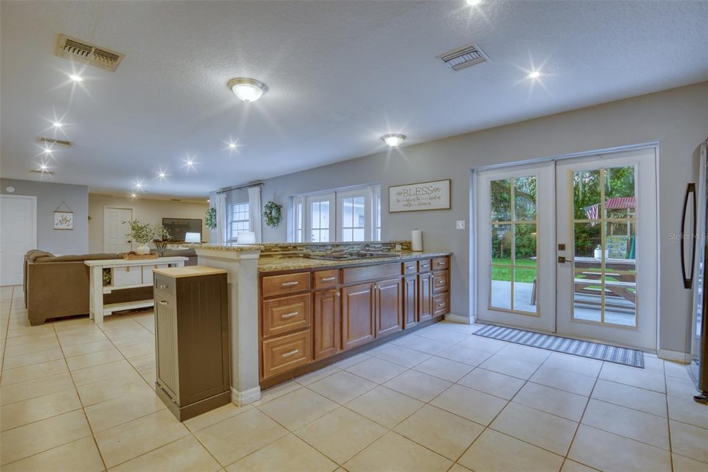 398 PALM DRIVE, OVIEDO, FL — photo 4 of 30