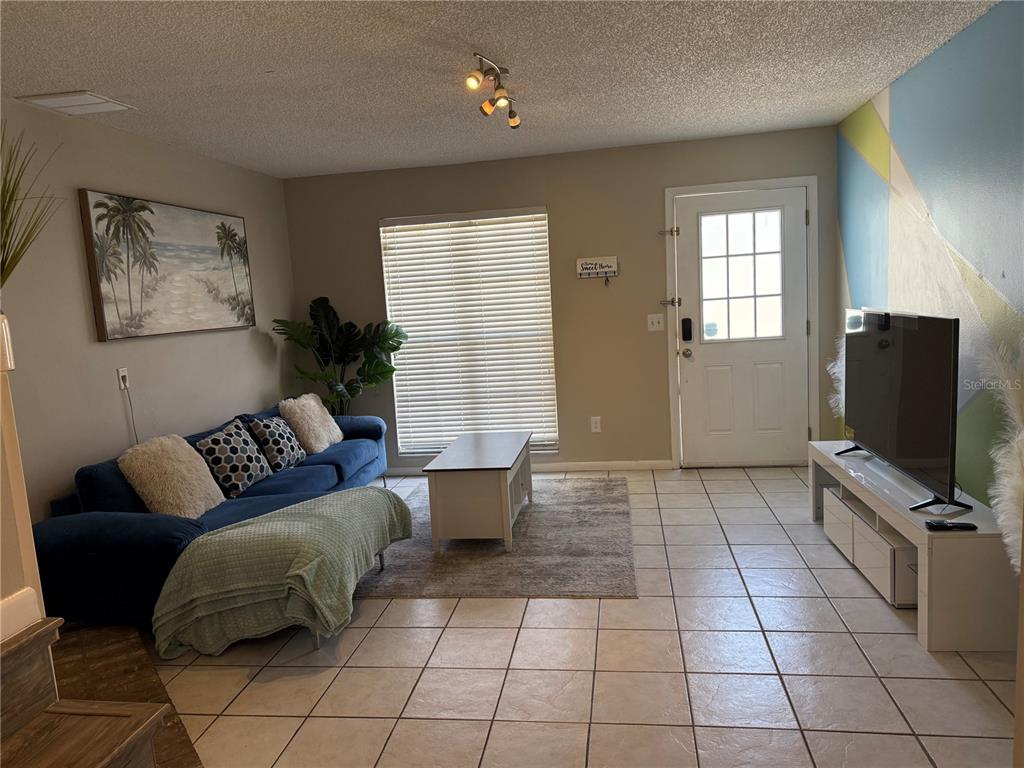11316 GRANDVILLE DRIVE, TEMPLE TERRACE, FL — photo 4 of 18