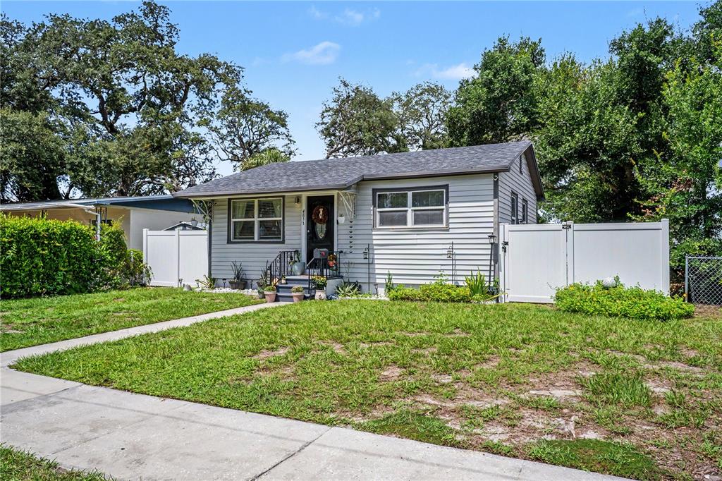 4811 12TH AVENUE S, ST PETERSBURG, FL — photo 2 of 30