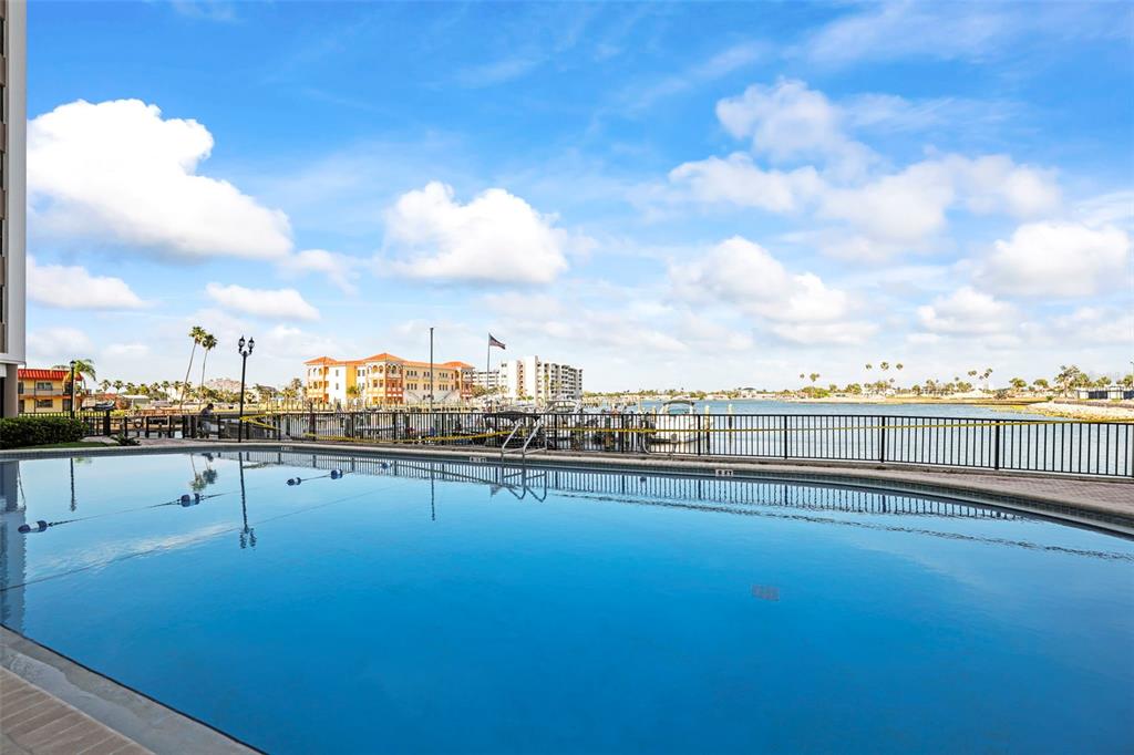 10355 PARADISE BOULEVARD UNIT 403, TREASURE ISLAND, FL — photo 4 of 44