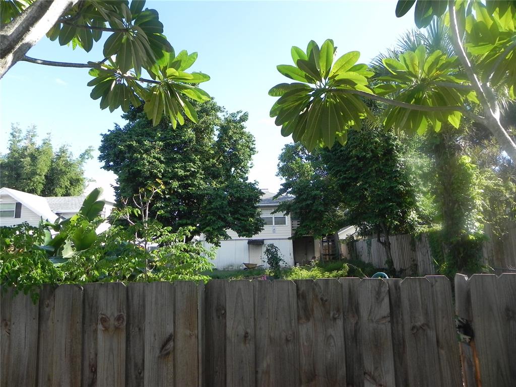 2426 2ND AVENUE N, ST PETERSBURG, FL — photo 2 of 4