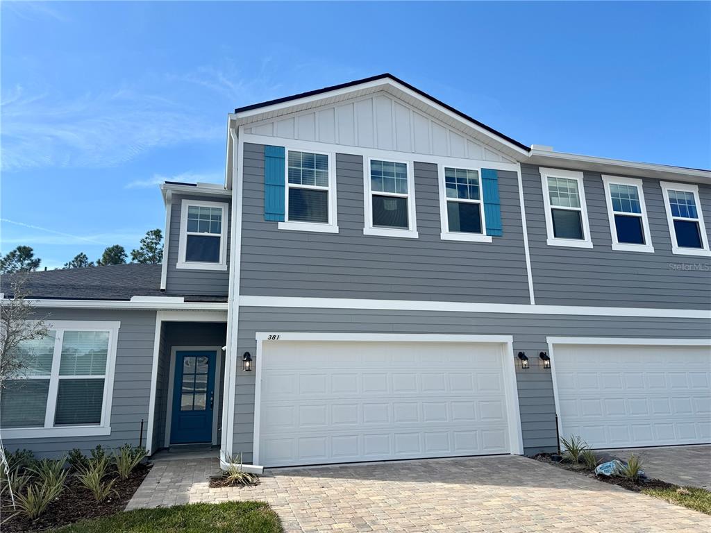 381 WOODS LANE