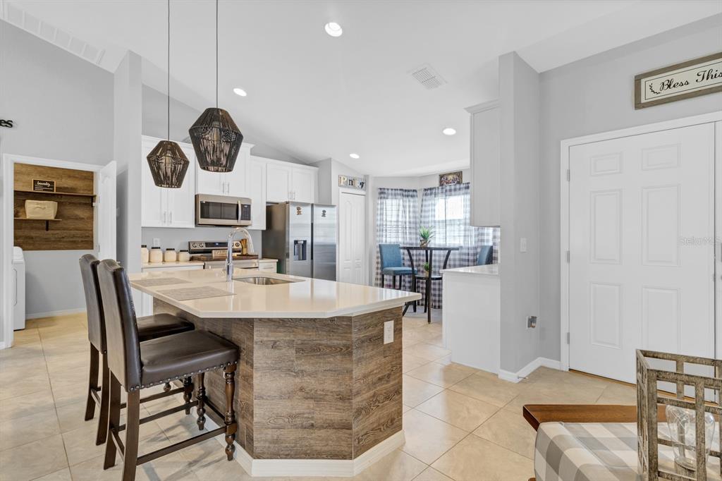 1083 SNIVELY CIRCLE, LAKE HAMILTON, FL — photo 5 of 30