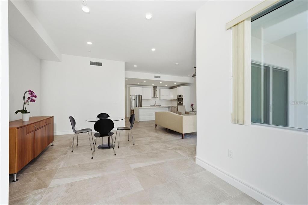 711 S PALM AVENUE UNIT 302, SARASOTA, FL — photo 3 of 30