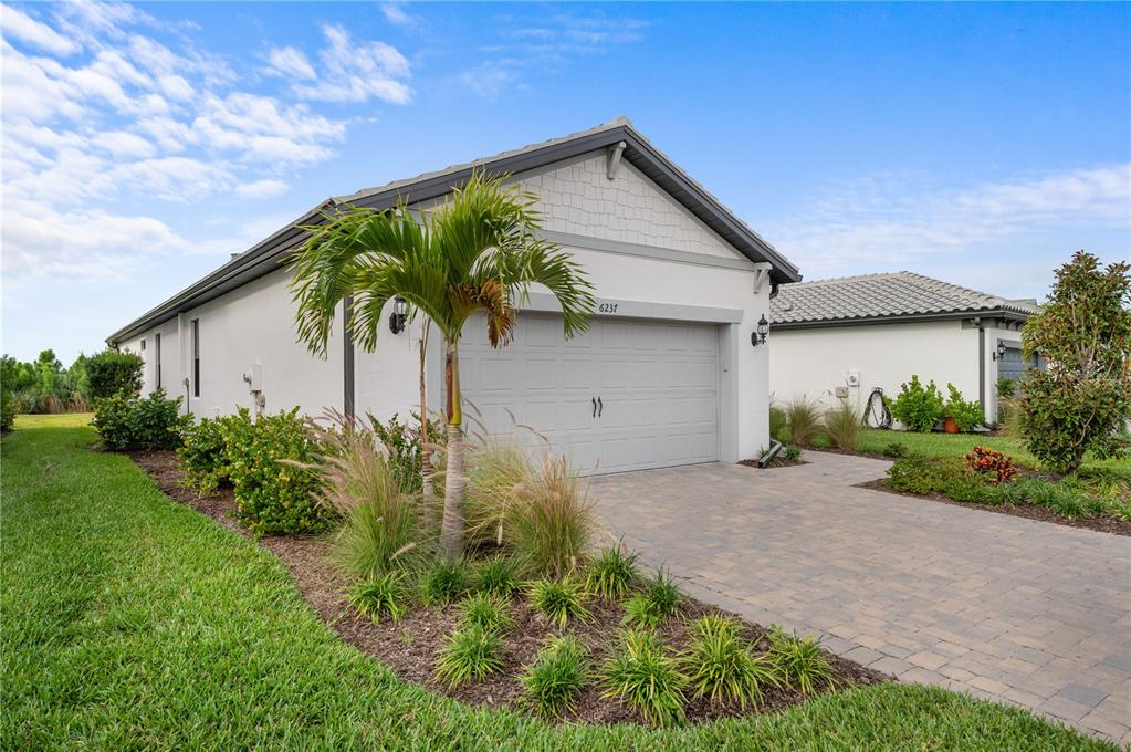 6237 FISH EAGLE COURT