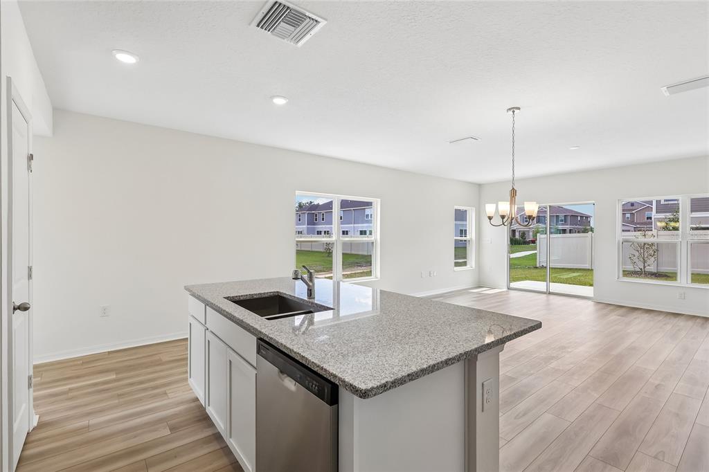 671 MEADOWS EDGE PLACE, LAKE WALES, FL — photo 3 of 5