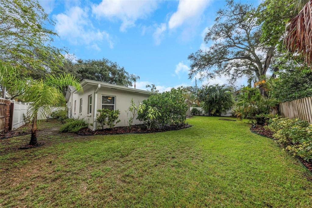 4204 W PALMIRA AVENUE, TAMPA, FL — photo 5 of 30