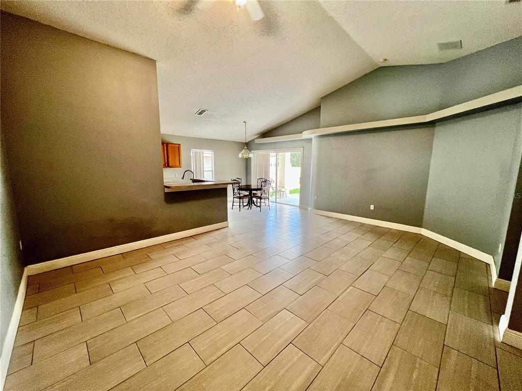 218 ROYAL RIDGE DRIVE, DAVENPORT, FL — photo 5 of 30