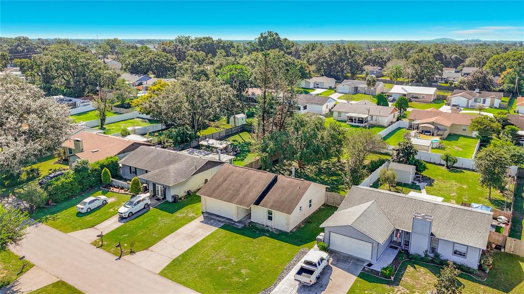 3749 FEATHER DRIVE, LAKELAND, FL — photo 4 of 26