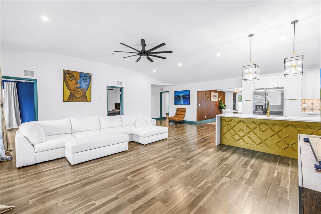 2690 65TH AVENUE S, ST PETERSBURG, FL — photo 3 of 30