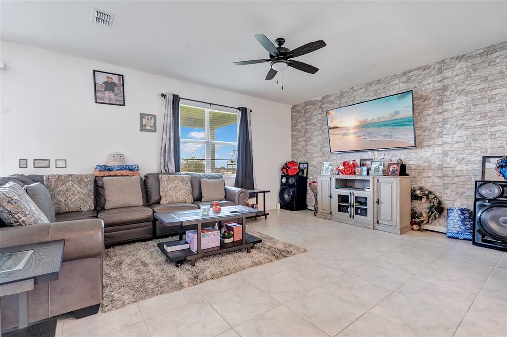 2512 BEGONIA STREET, MASCOTTE, FL — photo 3 of 28