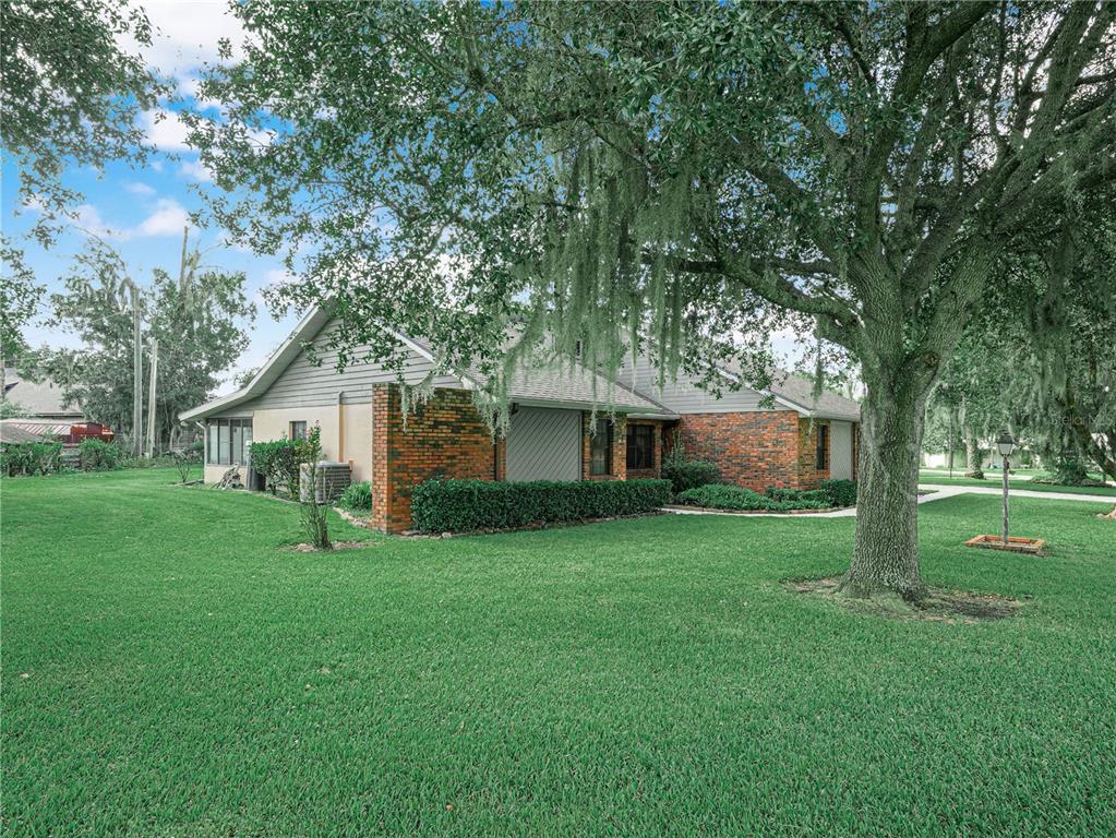711 OAK FOREST, WAUCHULA, FL — photo 3 of 27