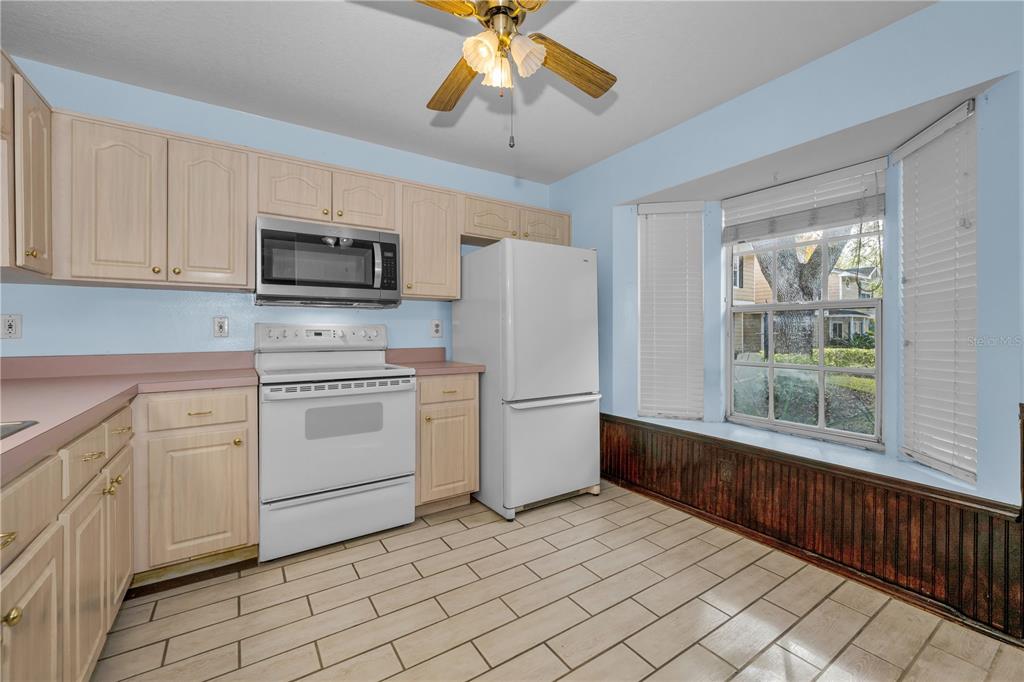 2407 GUN FLINT TRAIL, PALM HARBOR, FL — photo 5 of 9