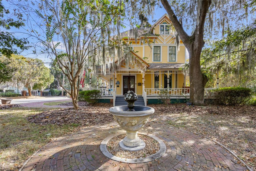 221 SE 7TH STREET