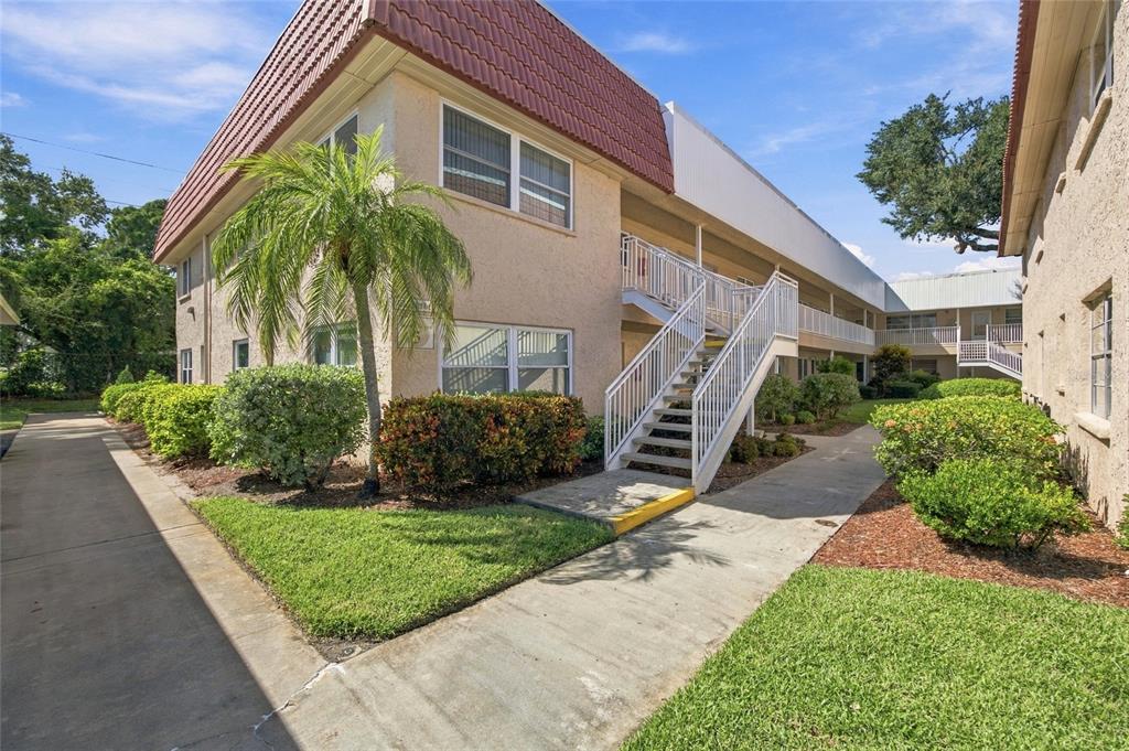 10036 63RD AVENUE N UNIT 26, ST PETERSBURG, FL — photo 3 of 37