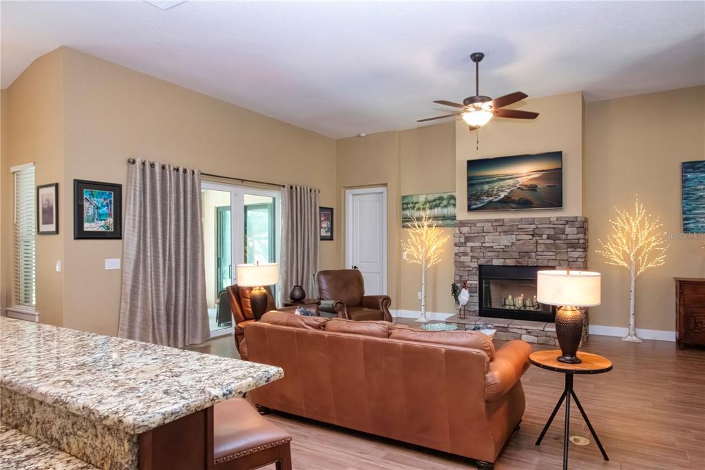 1605 BUTCH CASSIDY TRAIL, WIMAUMA, FL — photo 2 of 30