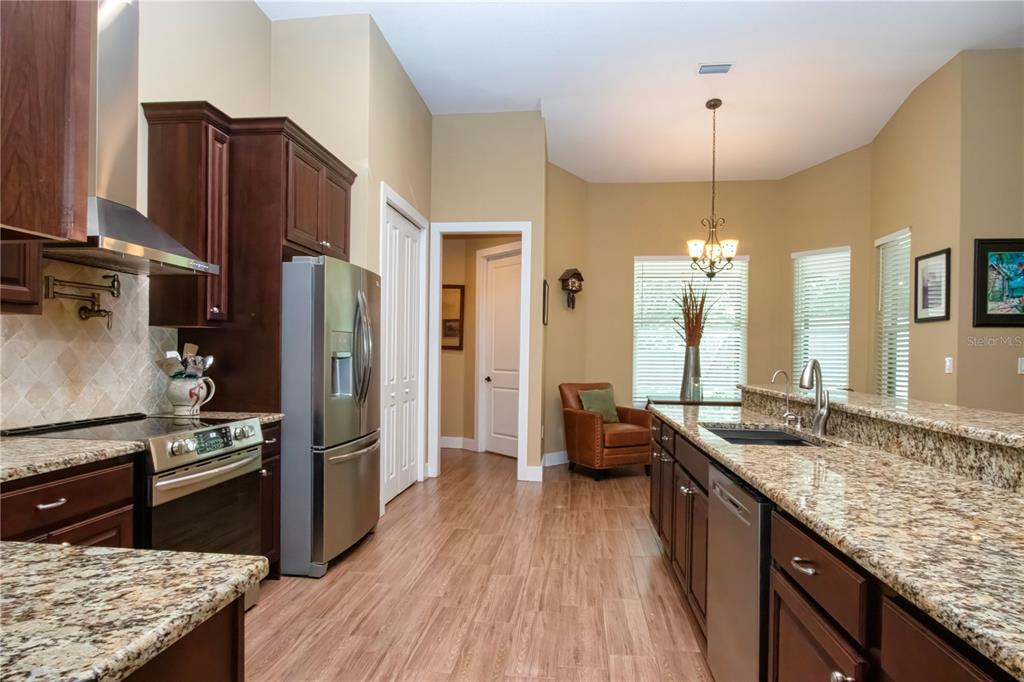1605 BUTCH CASSIDY TRAIL, WIMAUMA, FL — photo 3 of 30