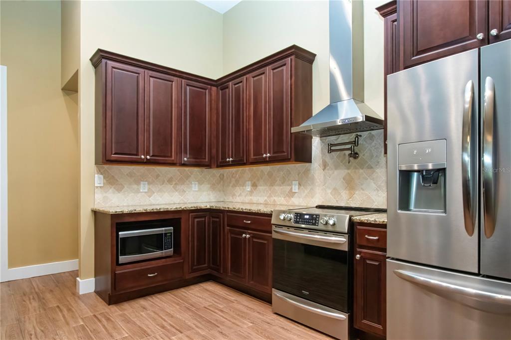 1605 BUTCH CASSIDY TRAIL, WIMAUMA, FL — photo 4 of 30