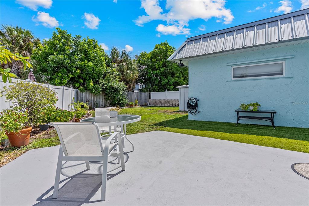 404 HARBOR DRIVE S, INDIAN ROCKS BEACH, FL — photo 5 of 54