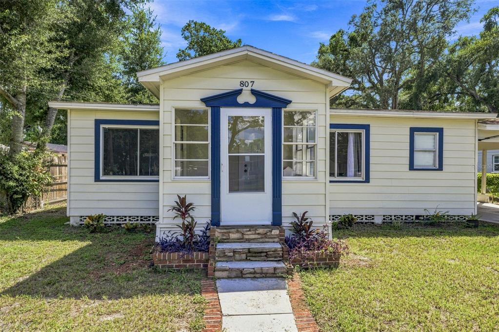 807 E ORCHID AVENUE, TAMPA, FL — photo 3 of 27