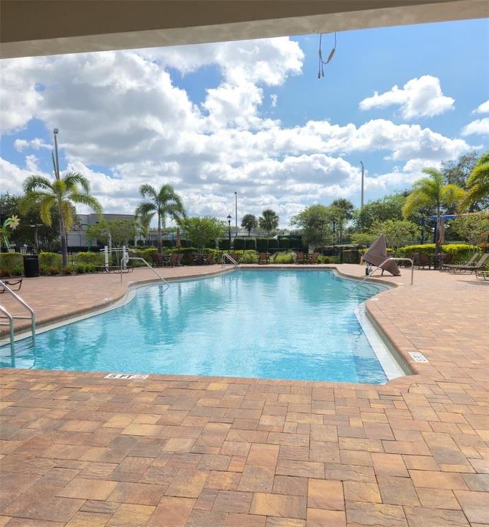 7442 OXFORD GARDEN CIR, APOLLO BEACH, FL — photo 2 of 13