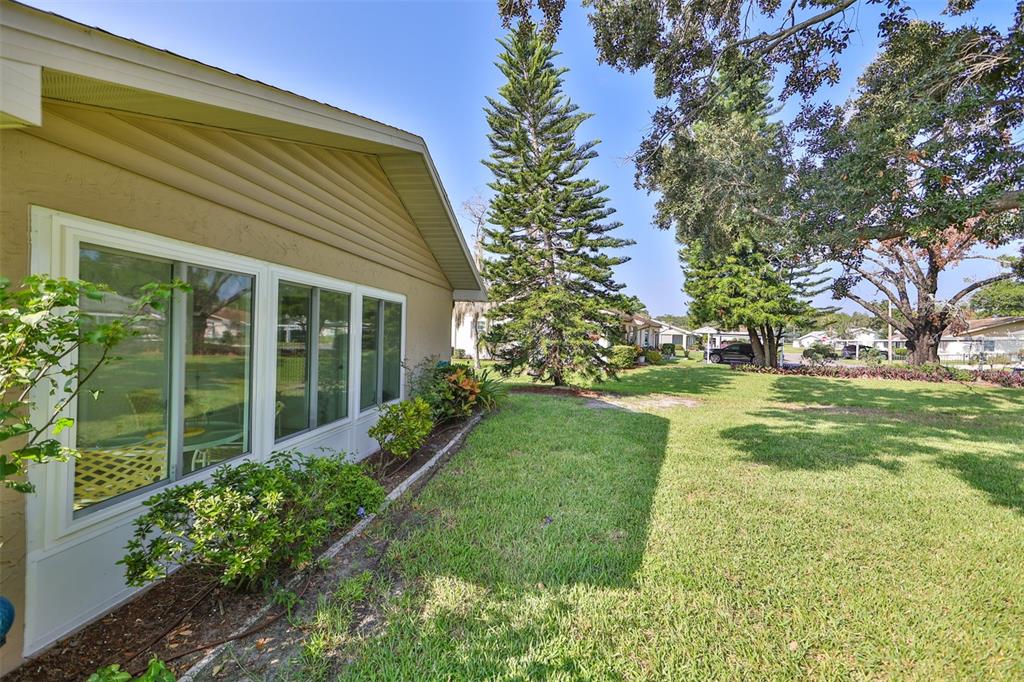 1904 CANTERBURY LANE UNIT 26, SUN CITY CENTER, FL — photo 2 of 30