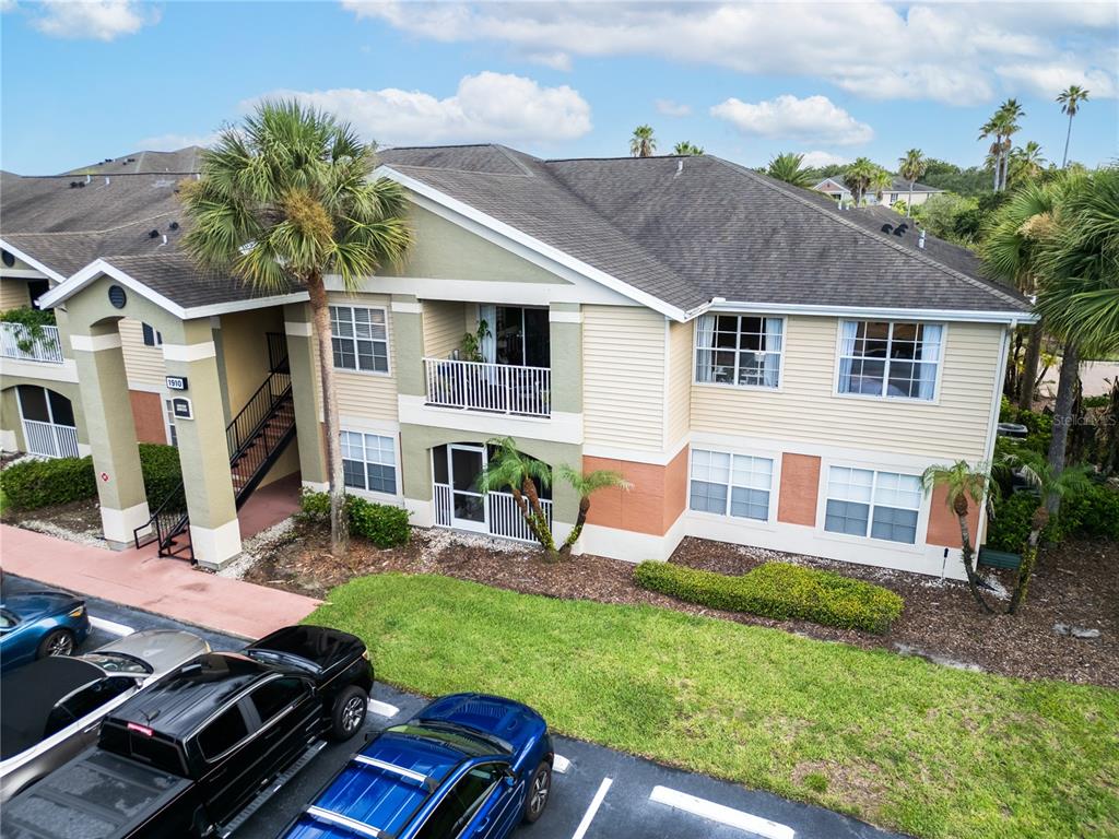 1910 SUMMER CLUB DRIVE UNIT 212