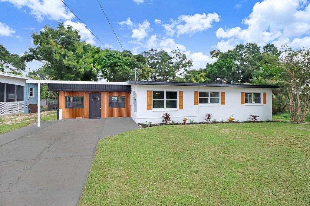 124 EDGEWATER DRIVE, WINTER HAVEN, FL — photo 2 of 39