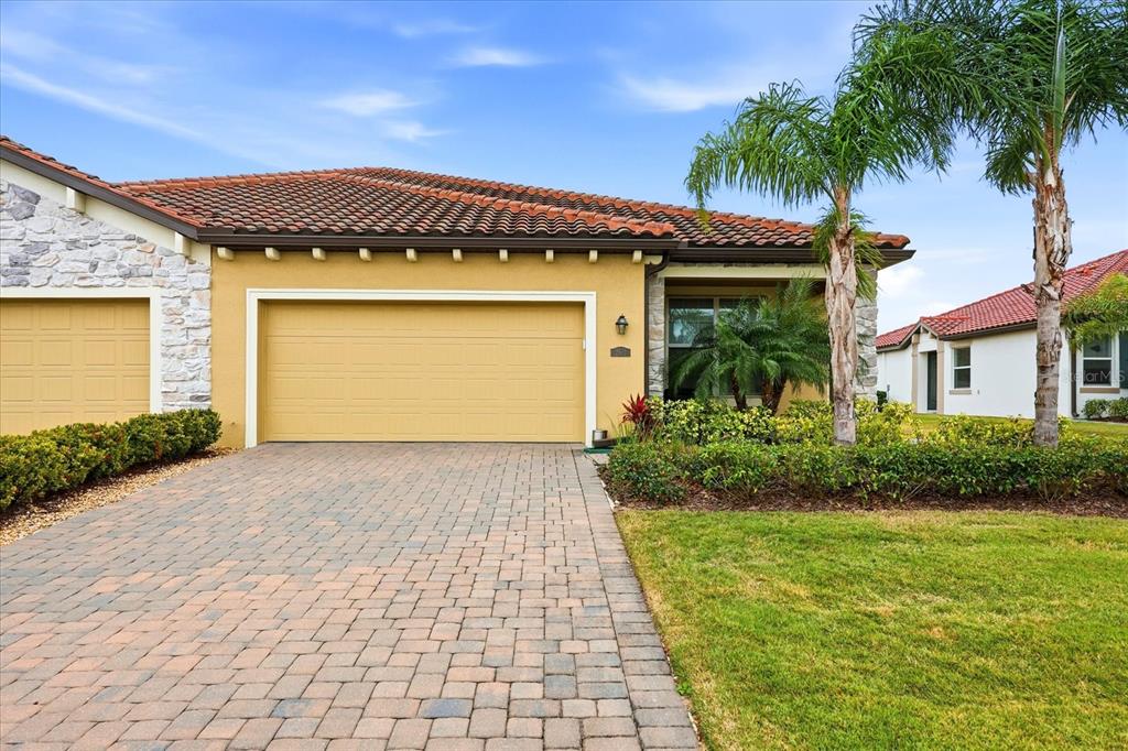 2611 AVOLET COURT