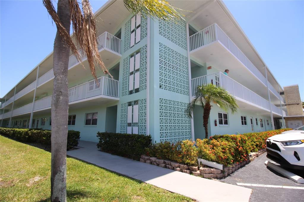 1819 SHORE DRIVE S APT 106, SOUTH PASADENA, FL — photo 2 of 22