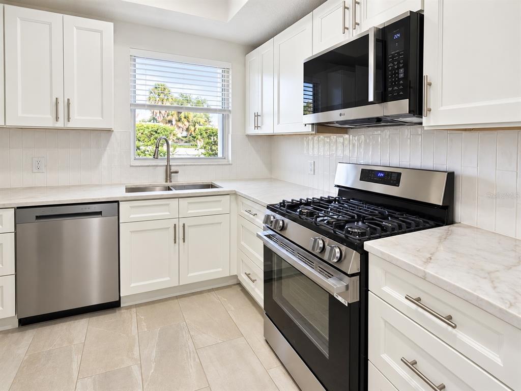 1819 SHORE DRIVE S APT 106, SOUTH PASADENA, FL — photo 4 of 22