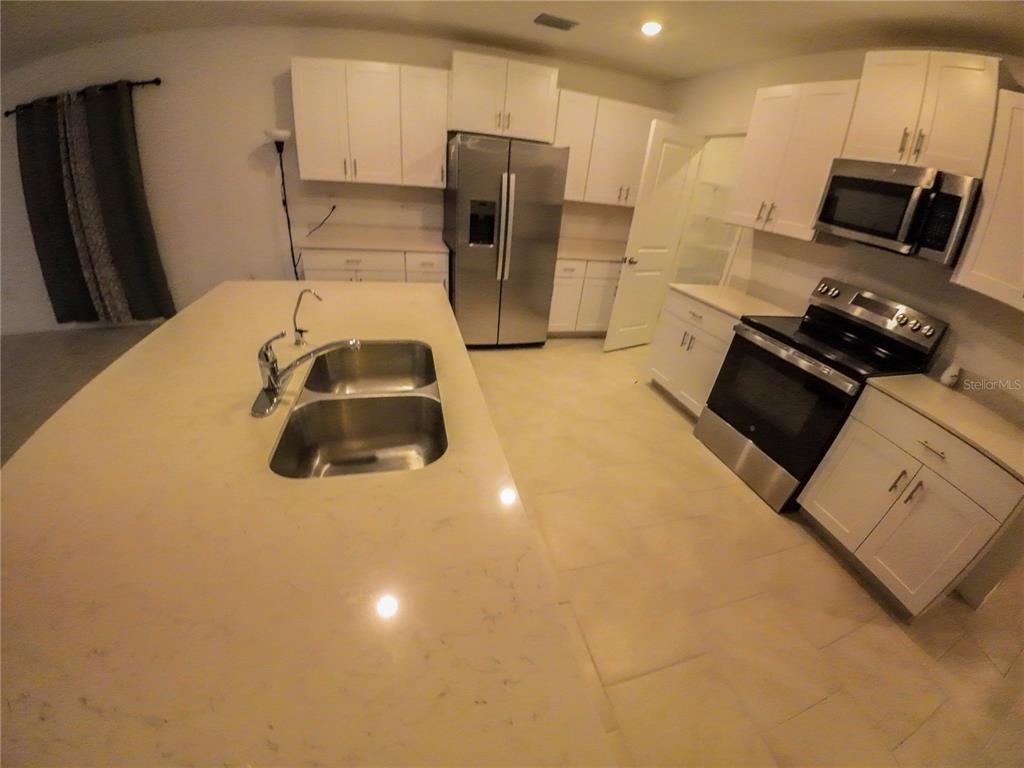 12442 AMBER WAVES ROAD, LEHIGH ACRES, FL — photo 2 of 30