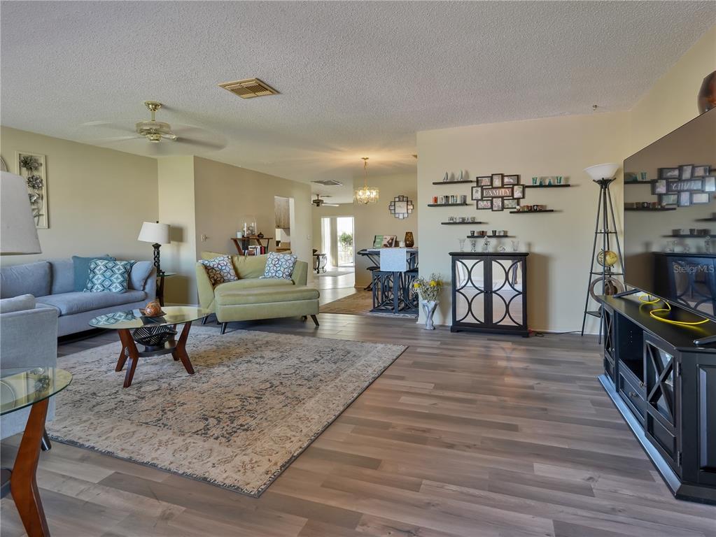 202 CACTUSFLOWER LANE, SUN CITY CENTER, FL — photo 4 of 30