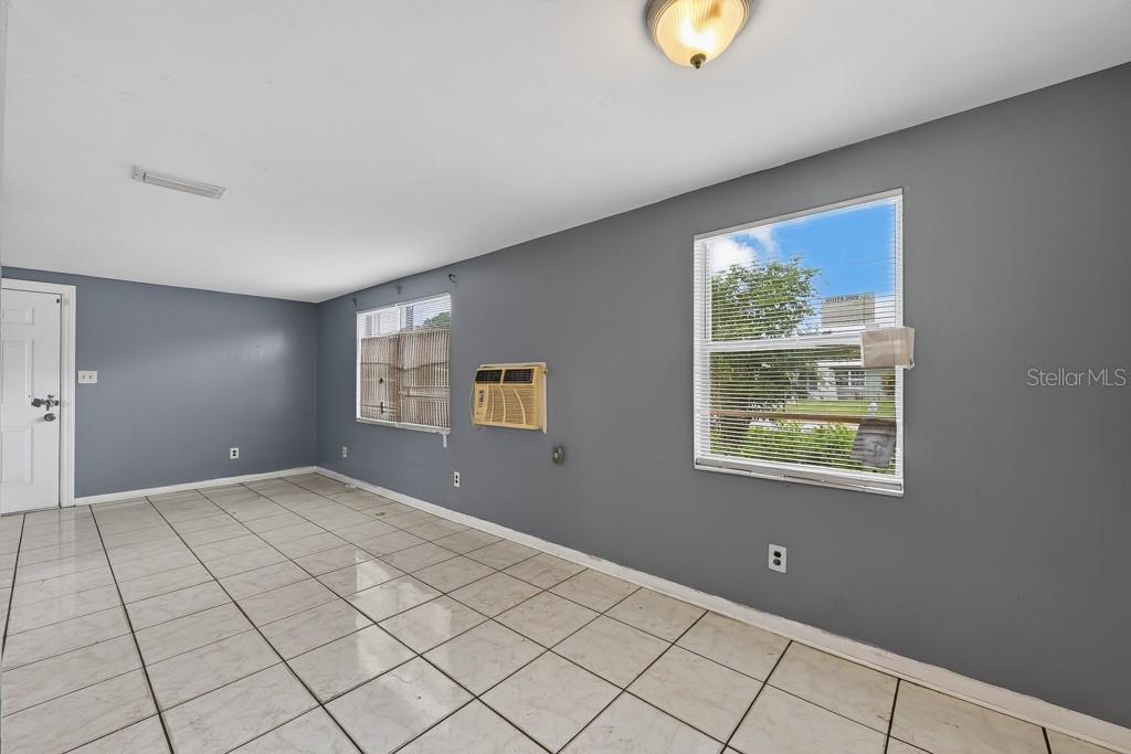 5016 S 85TH STREET, TAMPA, FL — photo 3 of 30
