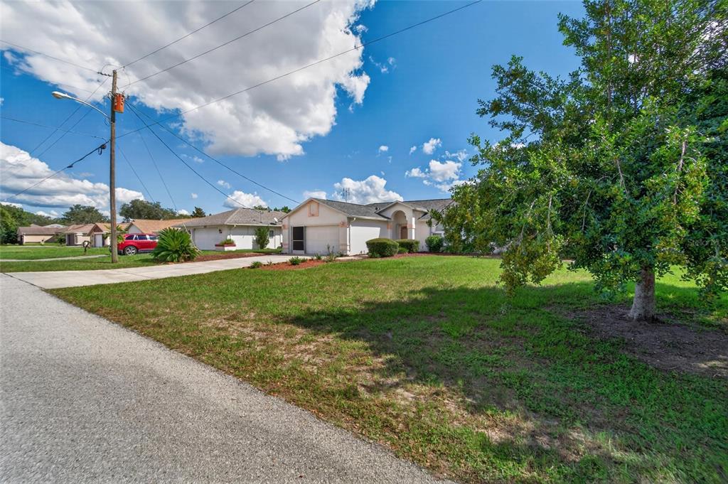 11322 TERRELL ROAD, SPRING HILL, FL — photo 4 of 97