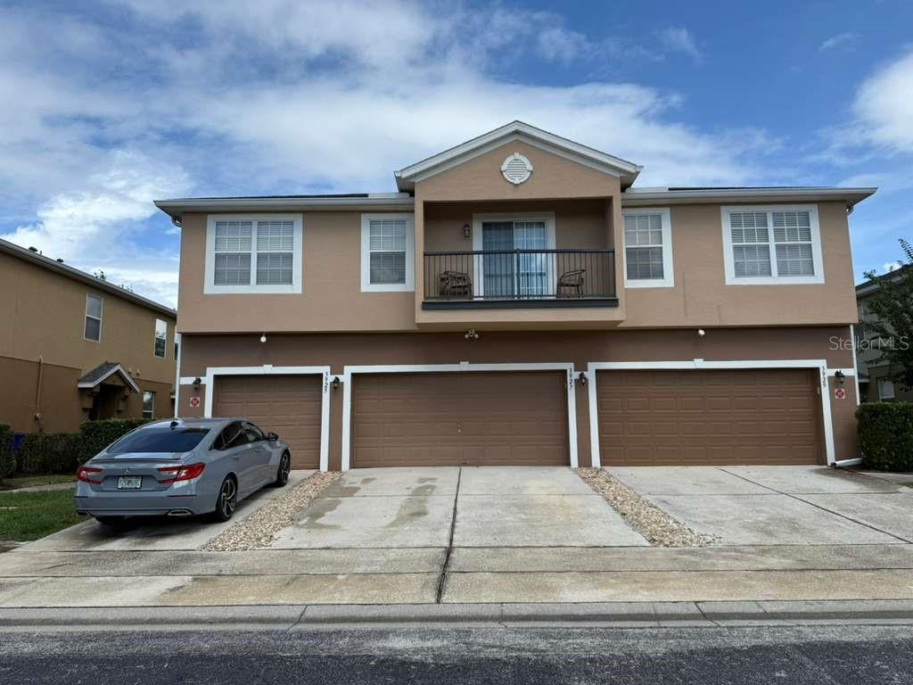 3927 PEMBERLY PINES CIRCLE