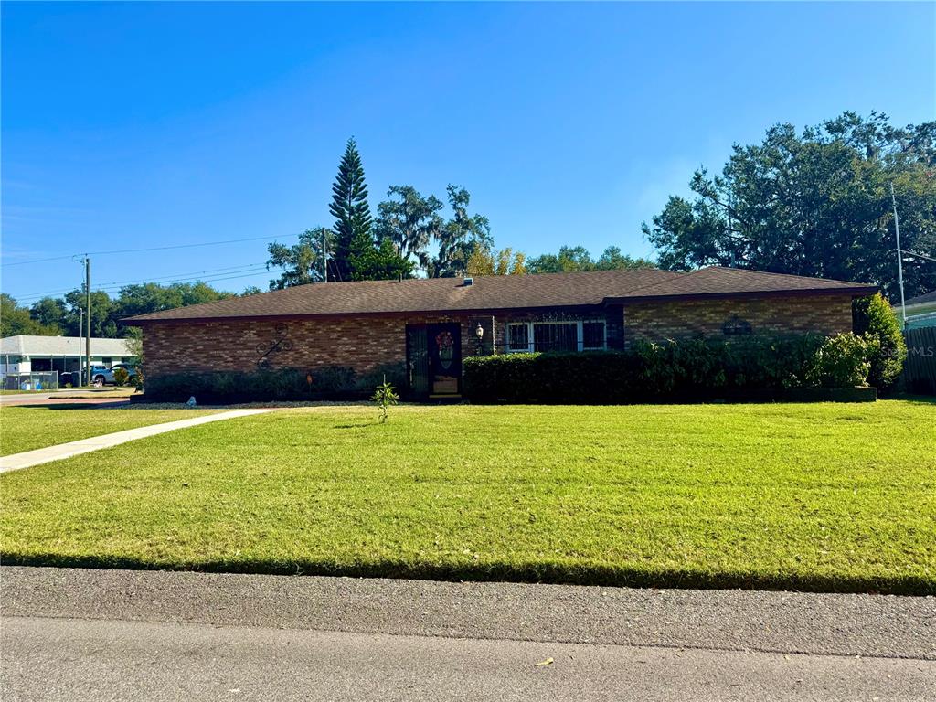 1435 COUNTRY RIDGE DRIVE