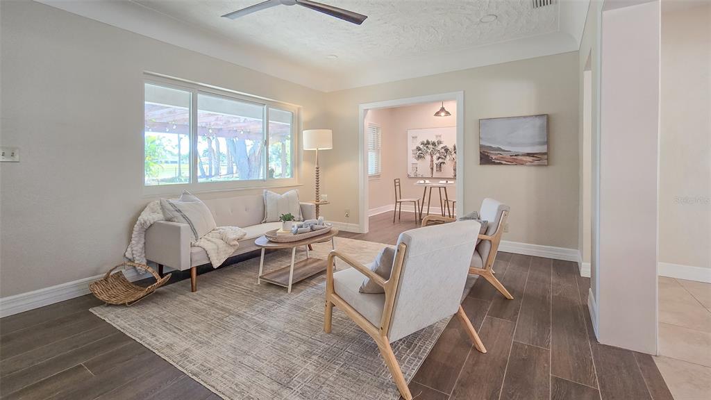 515 34TH AVENUE NE, ST PETERSBURG, FL — photo 4 of 41